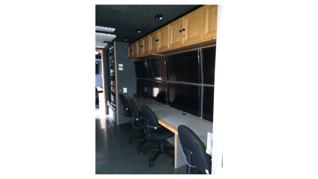 StepVan_monitors-1030x579
